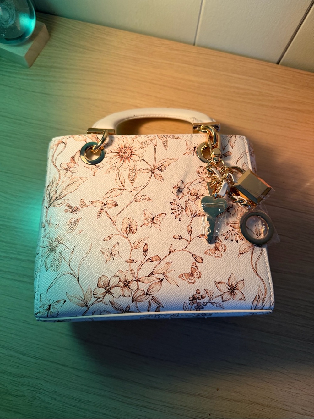 Aldo White Floral Satchel with Gold Charm - Picture 10 of 11